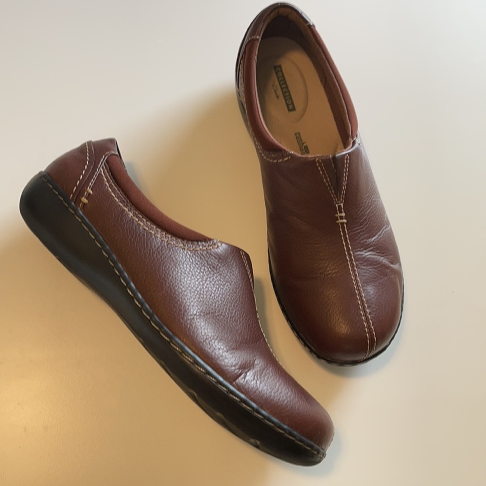 Clarks collection soft cushion brown clogs sz 10W